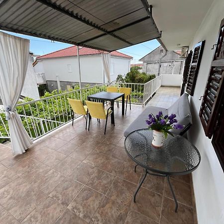 Apartmani Ana Juricev Vodice Eksteriør bilde