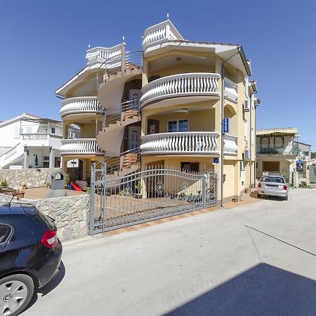 Apartmani Ana Juricev Vodice Eksteriør bilde
