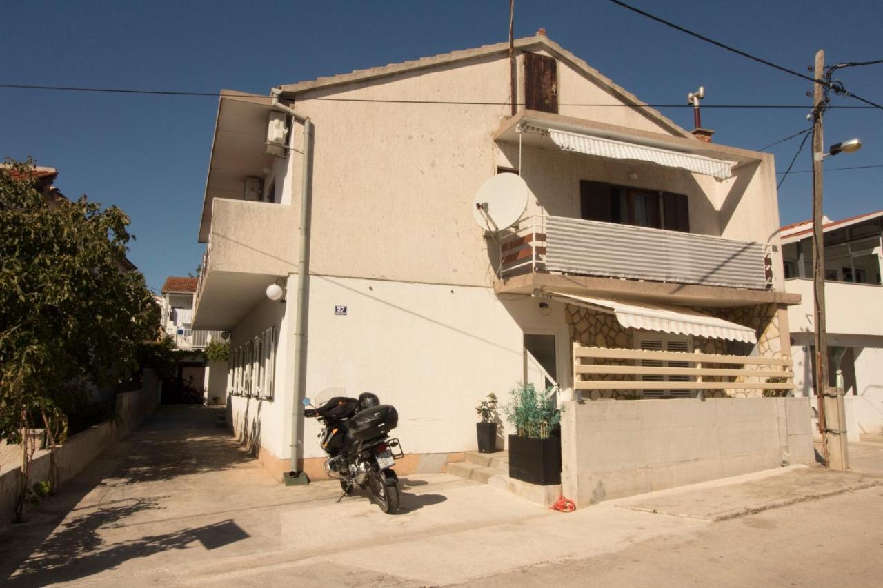 Apartmani Ana Juricev Vodice Eksteriør bilde
