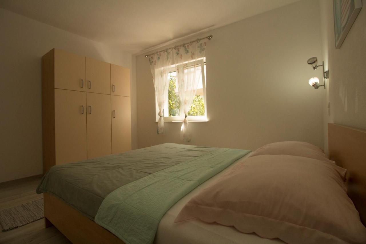 Apartmani Ana Juricev Vodice Eksteriør bilde