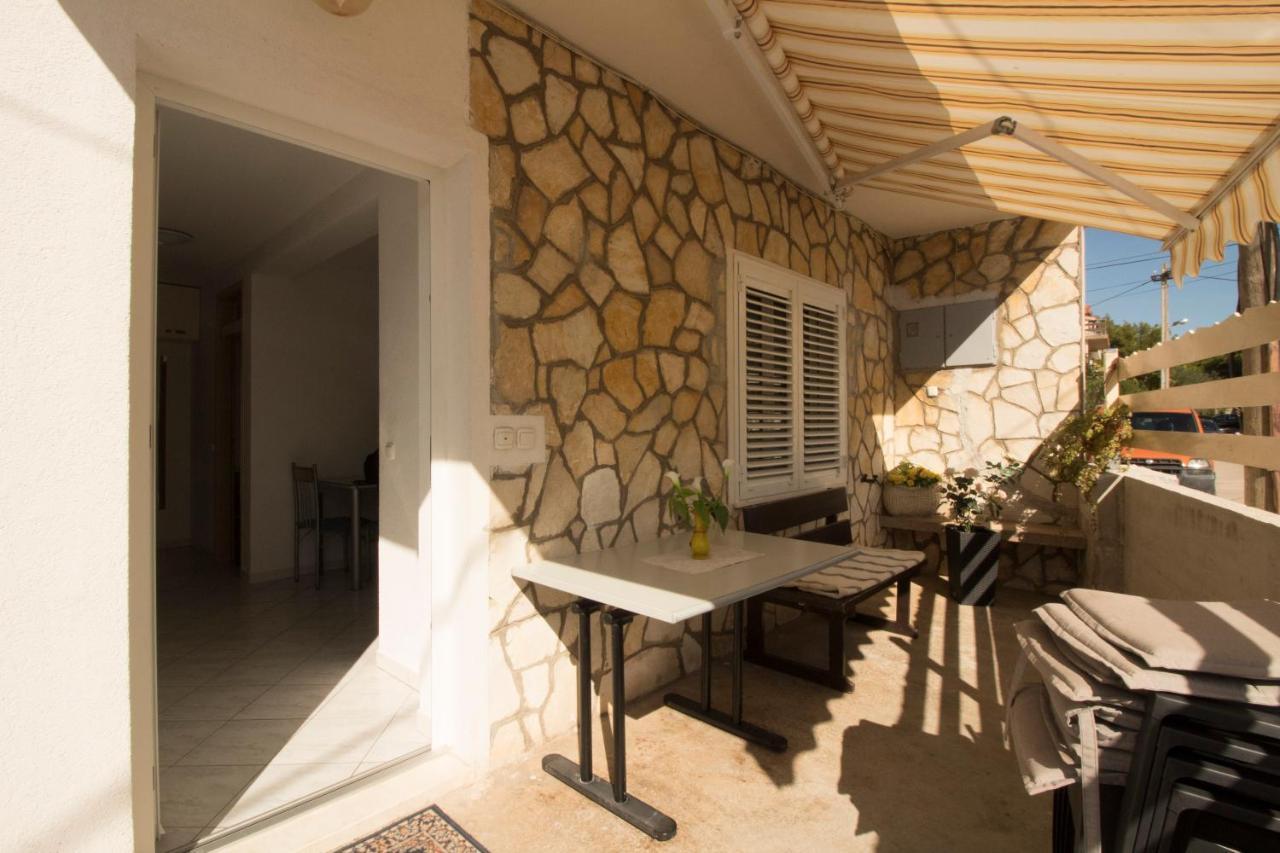 Apartmani Ana Juricev Vodice Eksteriør bilde