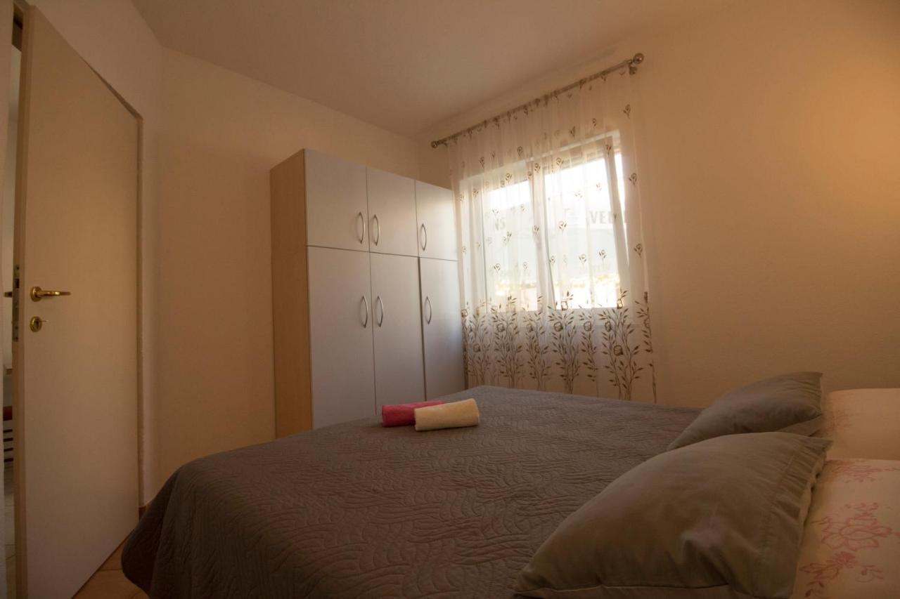 Apartmani Ana Juricev Vodice Eksteriør bilde