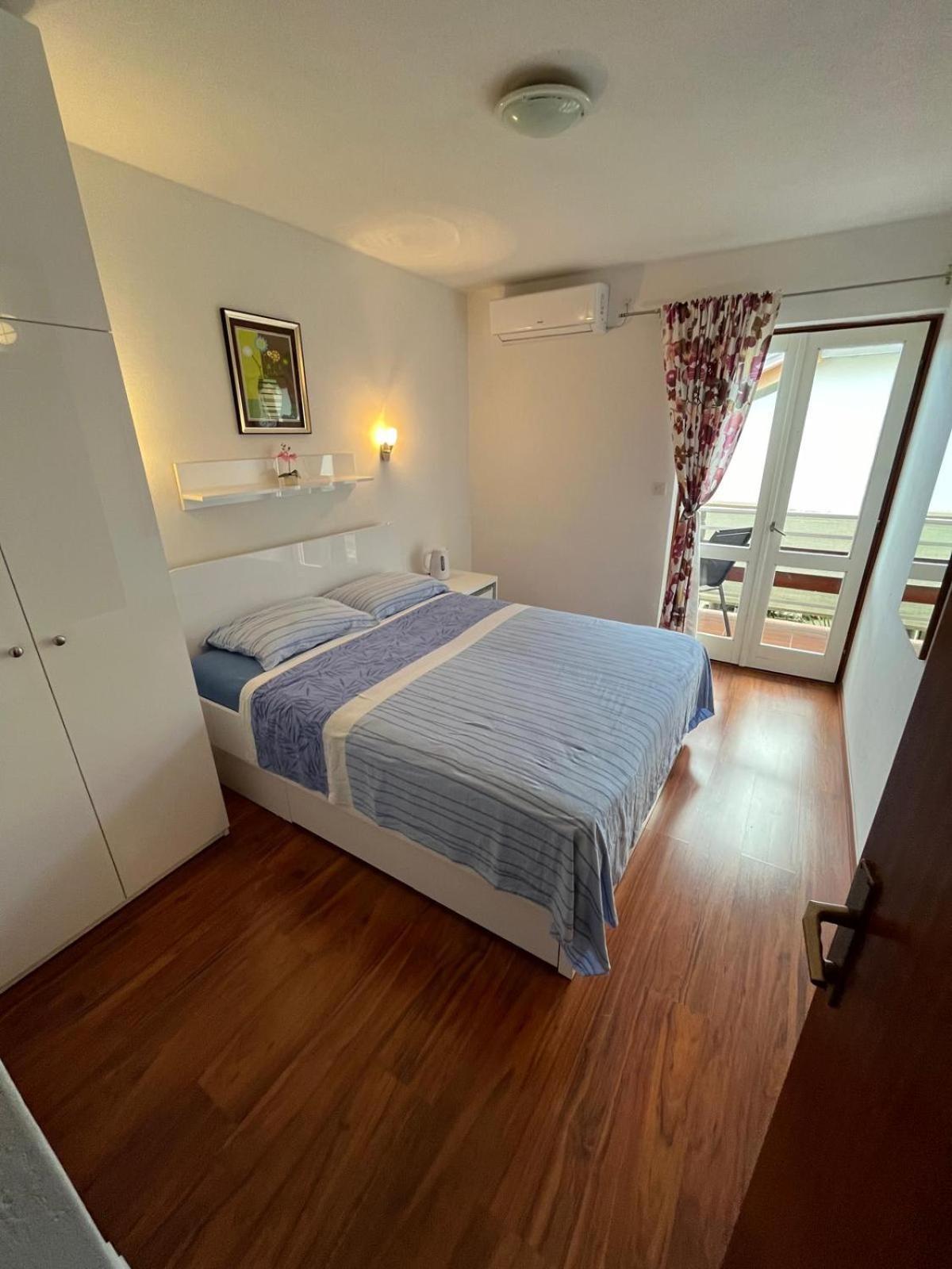Apartmani Ana Juricev Vodice Eksteriør bilde