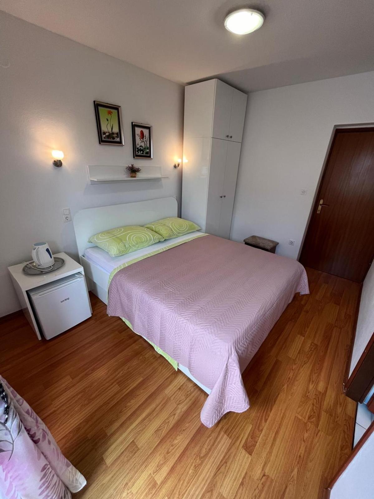 Apartmani Ana Juricev Vodice Eksteriør bilde