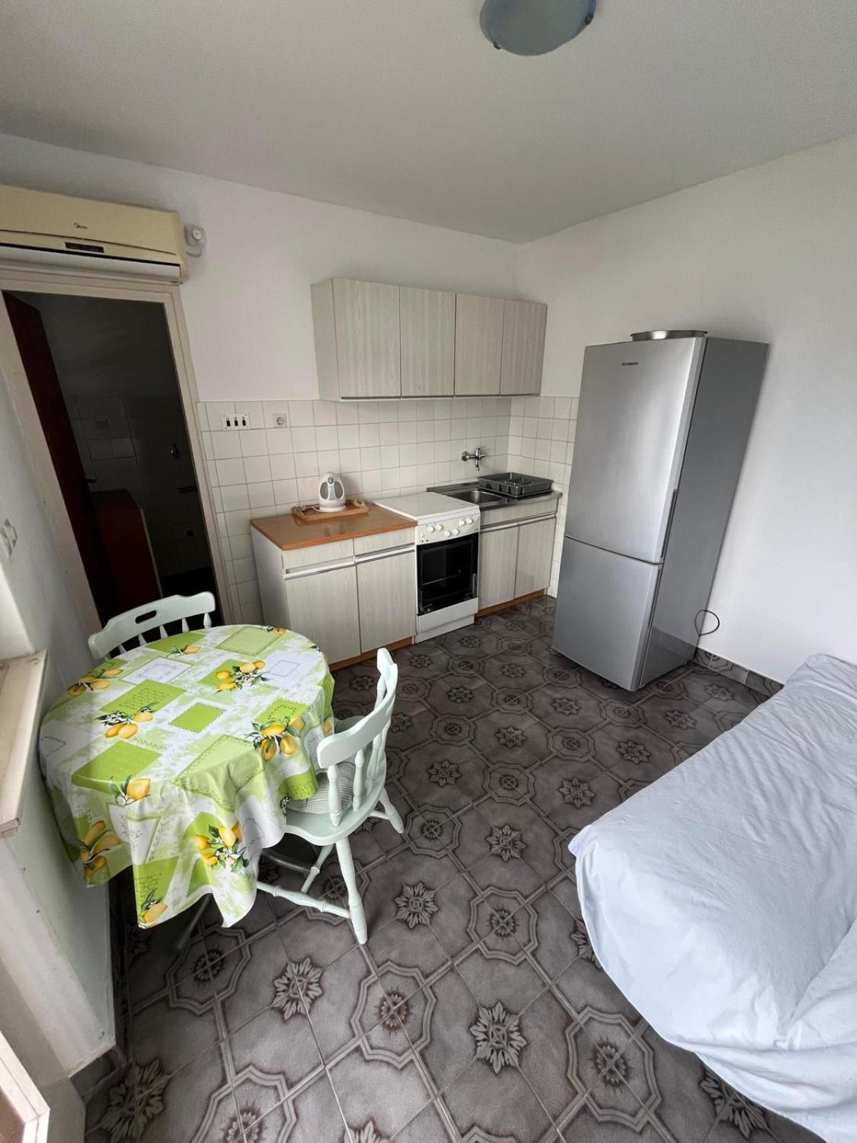 Apartmani Ana Juricev Vodice Eksteriør bilde
