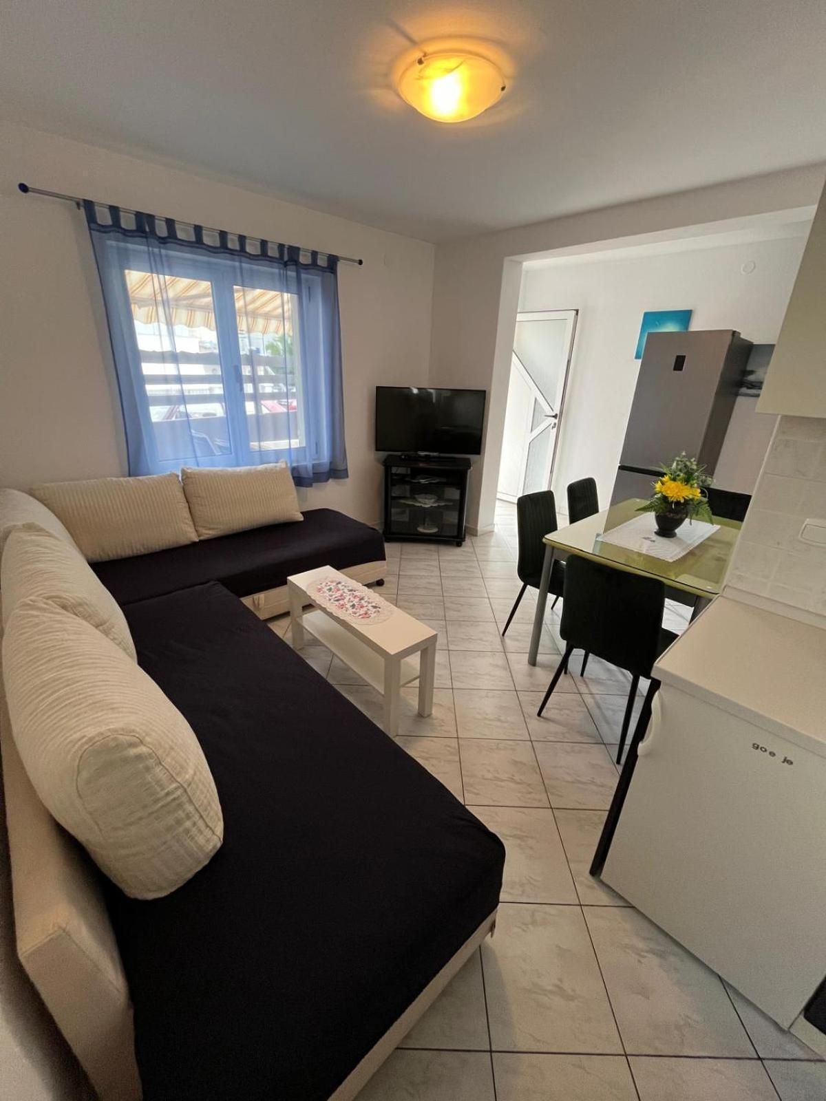Apartmani Ana Juricev Vodice Eksteriør bilde
