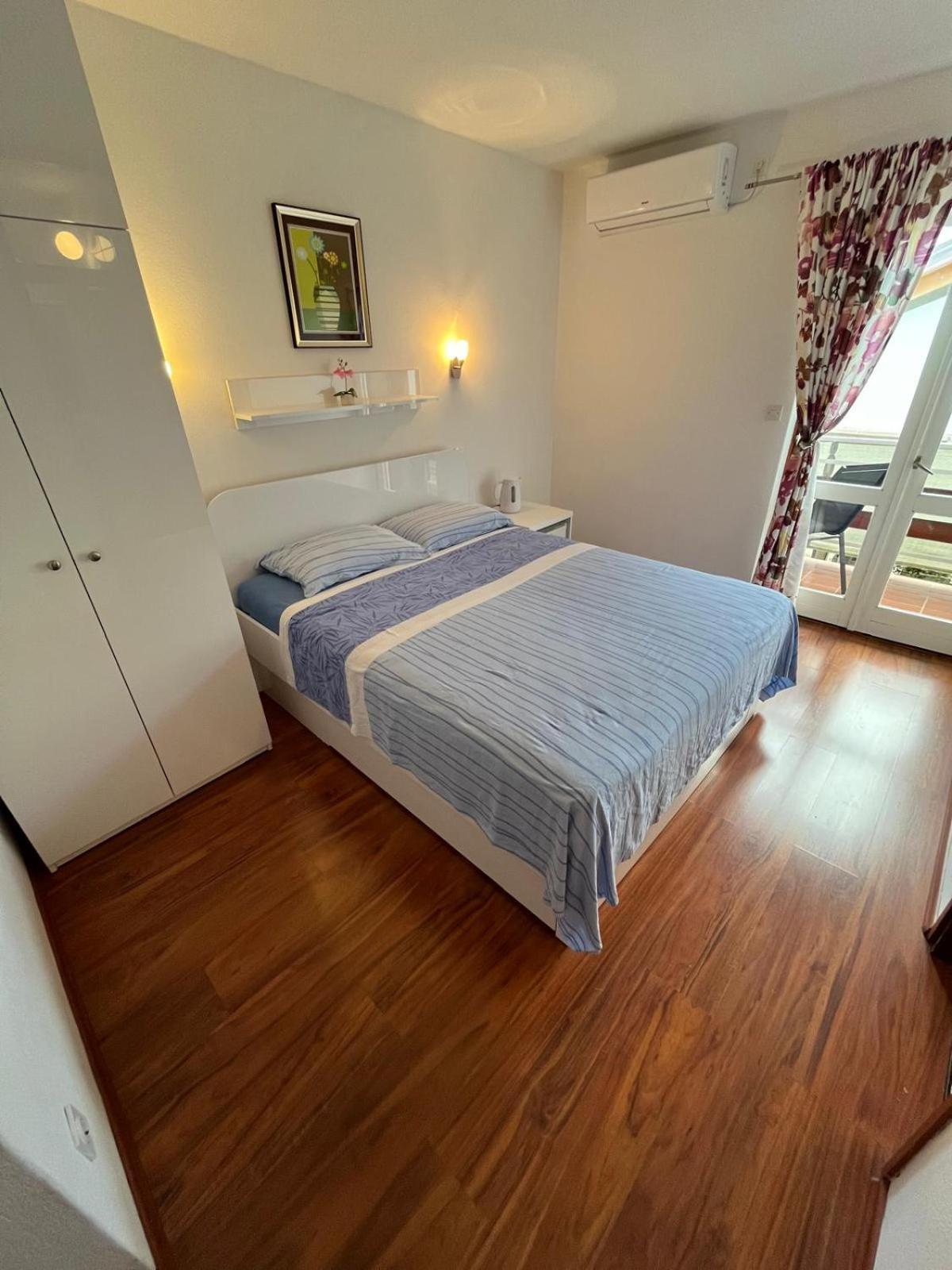 Apartmani Ana Juricev Vodice Eksteriør bilde