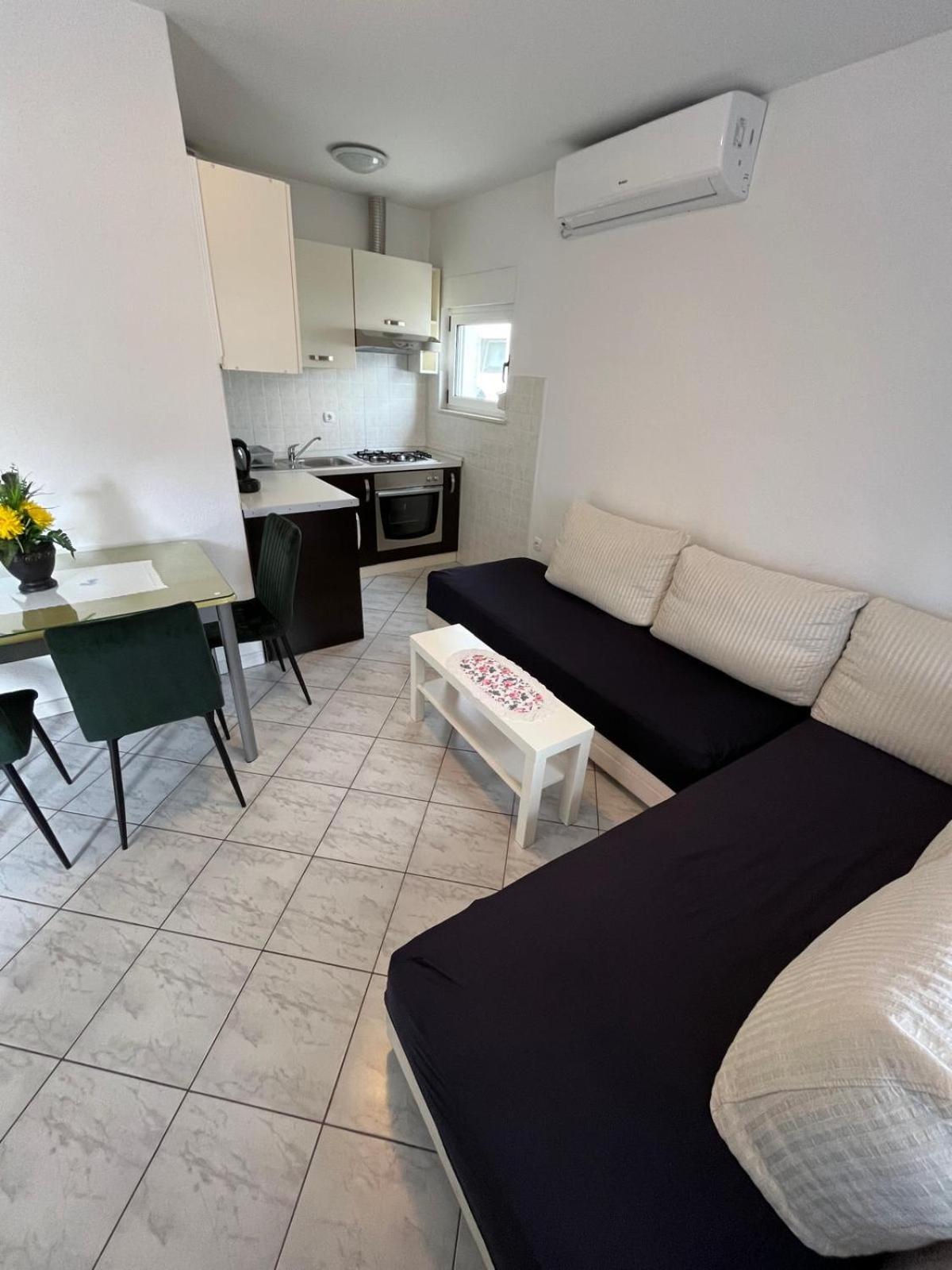 Apartmani Ana Juricev Vodice Eksteriør bilde