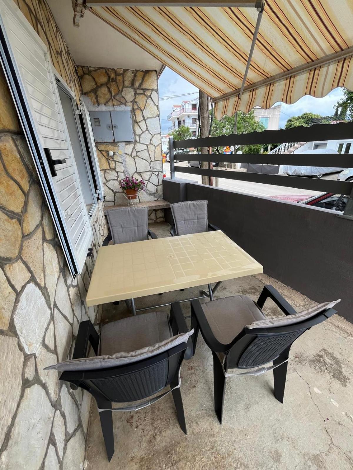 Apartmani Ana Juricev Vodice Eksteriør bilde