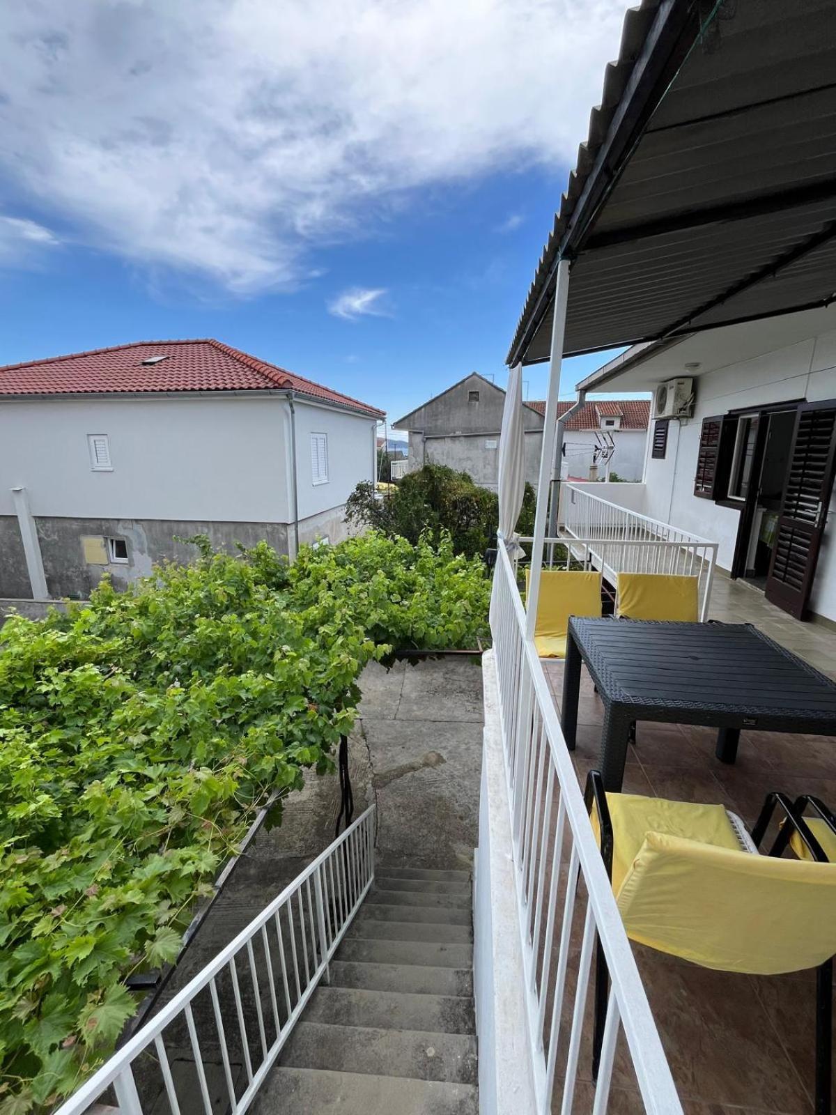 Apartmani Ana Juricev Vodice Eksteriør bilde
