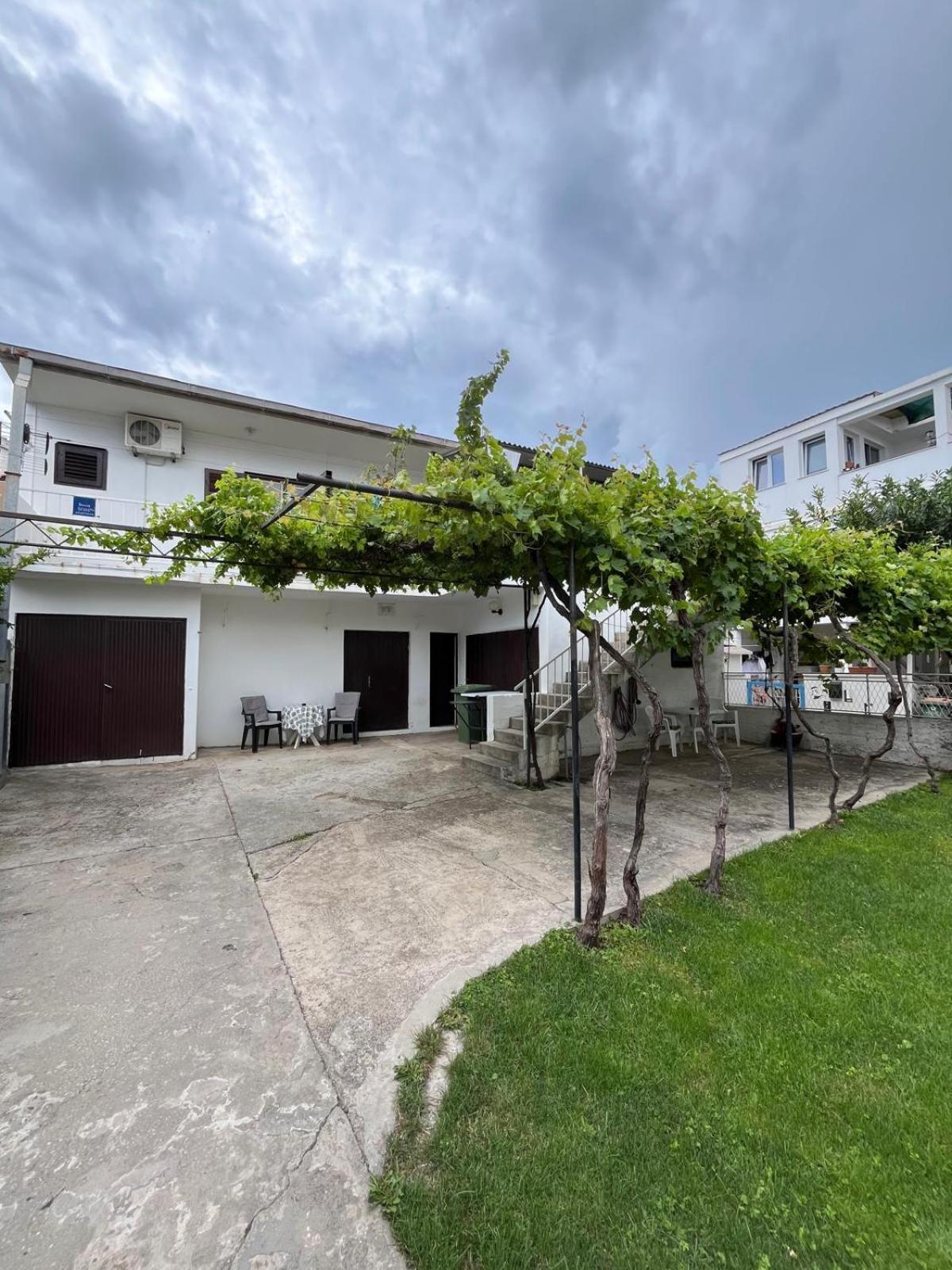Apartmani Ana Juricev Vodice Eksteriør bilde